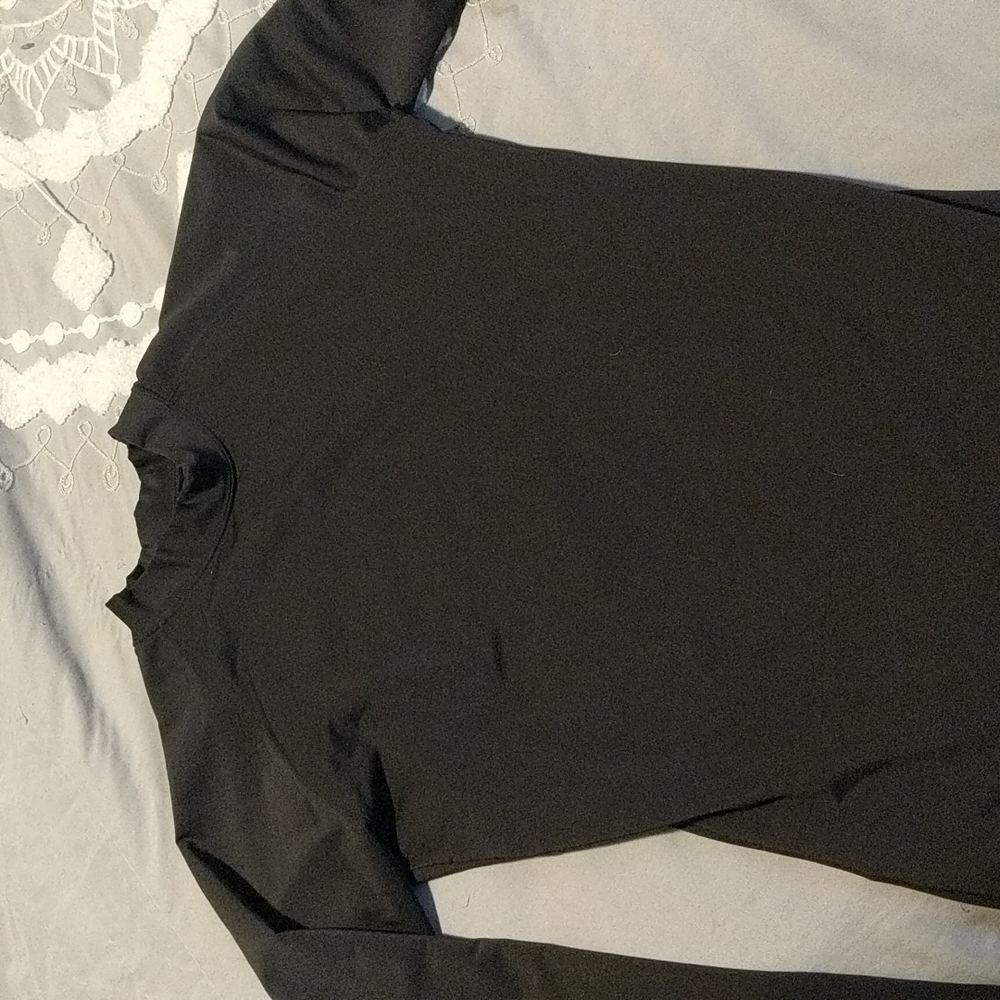 Black long sleeve workout shirt